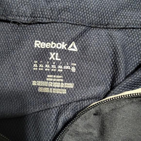Reebok Men Sweatshirt Size XL - Picture 3 of 4